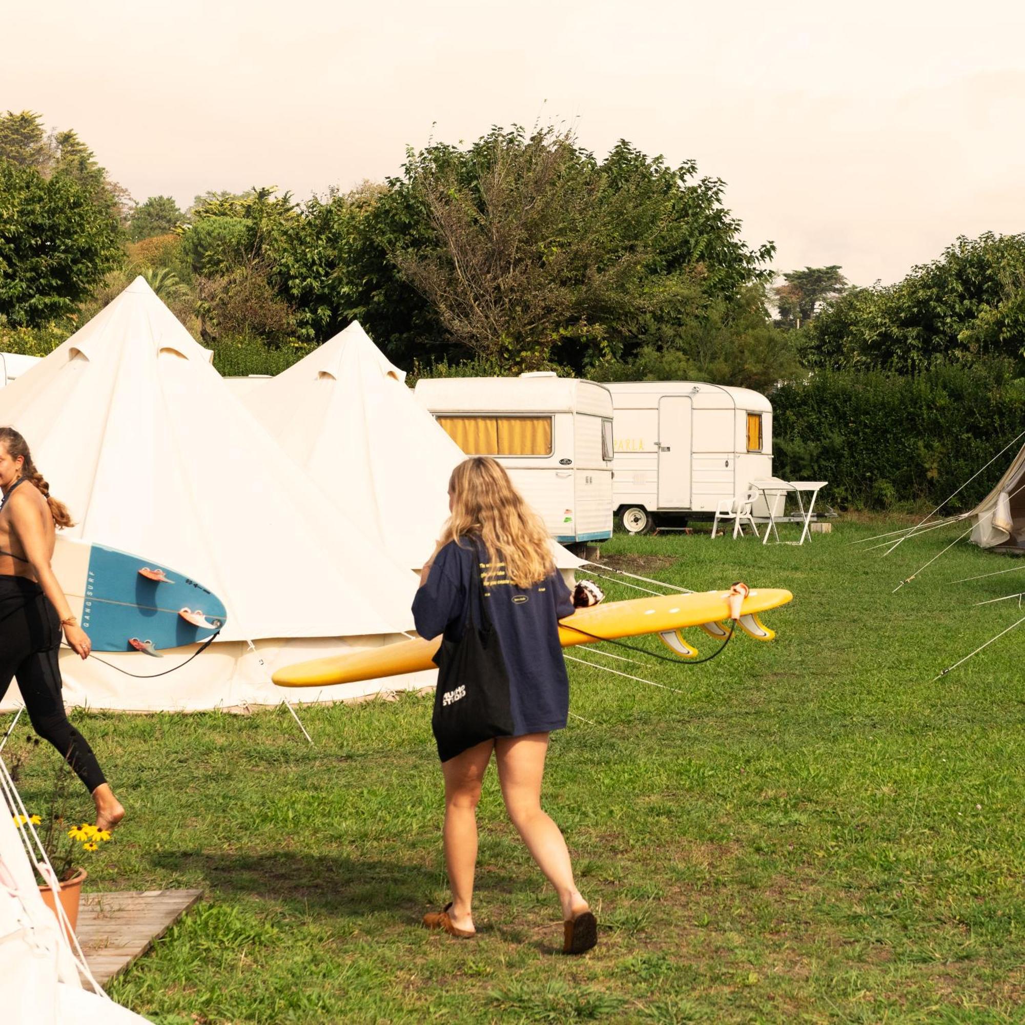 Aparra Surfcamp Saint-Georges-De-Didonne Hotel Eksteriør billede